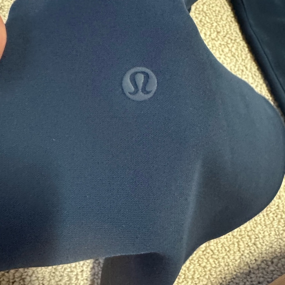 Lululemon Size 4 On The Fly Crop Pants - Picture 3 of 6